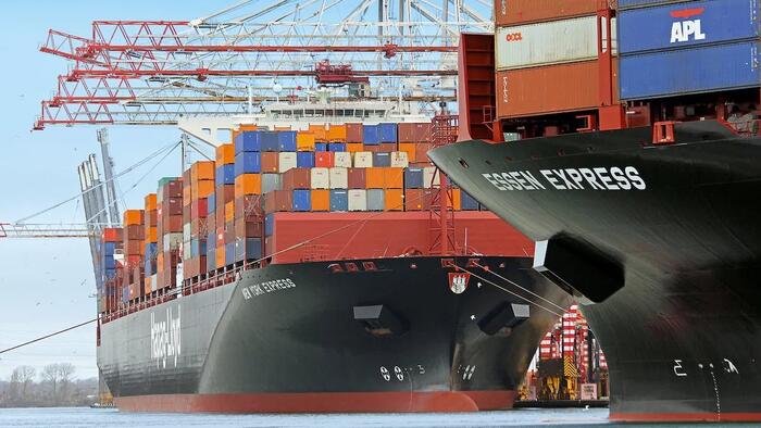 NextImg:Hapag-Lloyd Sees 50% Surge In Container Bookings From China To The US