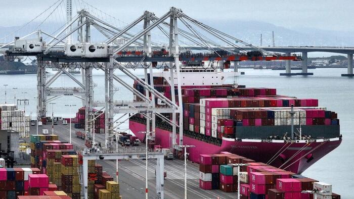 NextImg:Trump's Tariffs Deliver Record $23 Billion Revenue In May