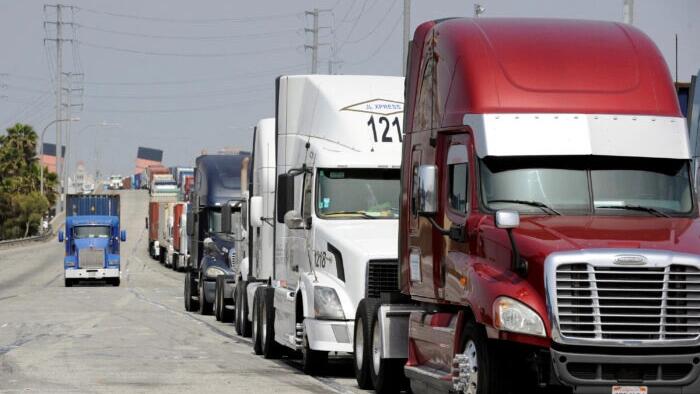 NextImg:First Driverless Heavy Duty Trucking Service Launched On US Public Roads