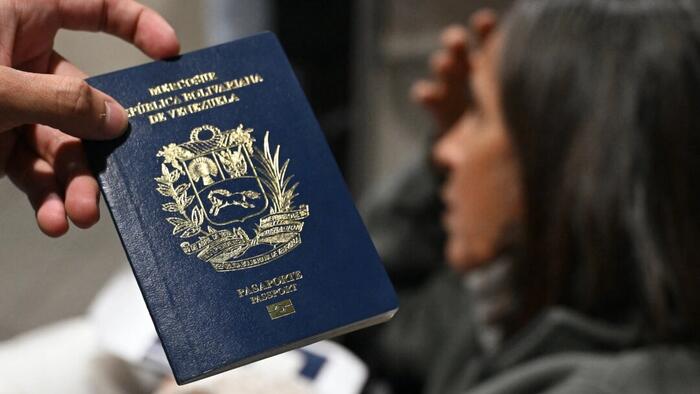 NextImg:Venezuela Suspends Flights From Colombia To Prevent 'Entry Of Mercenaries'