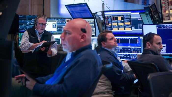 US Stock Futures Decline After Longest Winning Streak in 20 Years