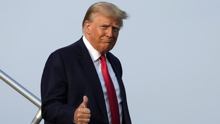 NextImg:Supreme Court Lets Trump Strip 500,000 Migrants Of Legal Status