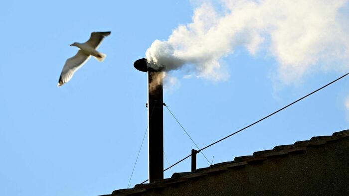 NextImg:White Smoke All Around