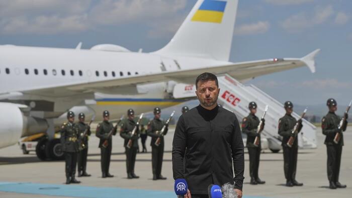 NextImg:Zelensky In Istanbul Responds To 'Insult' Of Putin Sending Junior Officials To Talks: "I Am Here"