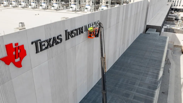 NextImg:Texas Instruments Unveils Largest Foundational Chip Manufacturing Investment In U.S. History