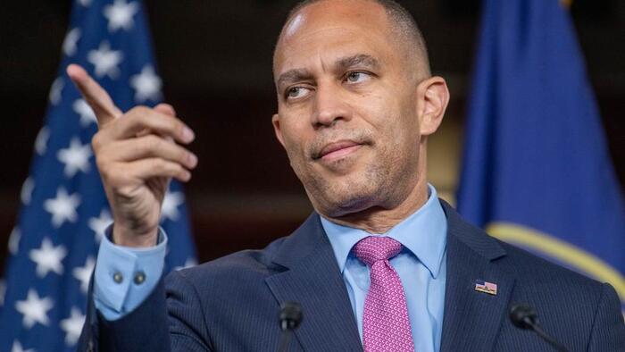 NextImg:Hakeem Jeffries Threatens To Doxx ICE Agents, Compares Them To Nazis
