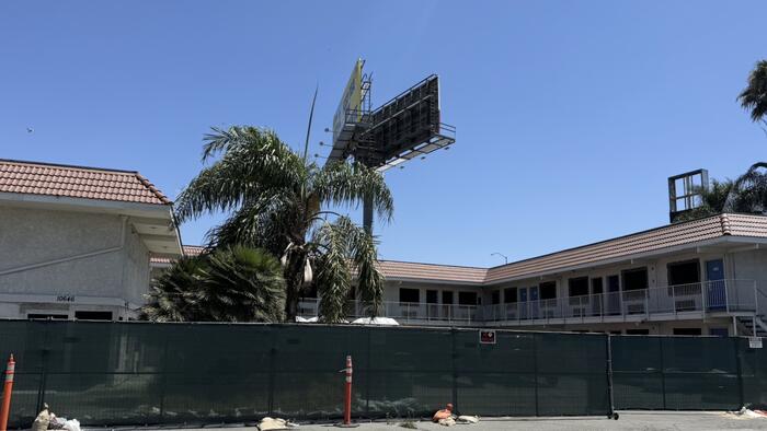 NextImg:"Thousands" Of Empty Units After LA Wastes $1 Billion On Homeless Housing