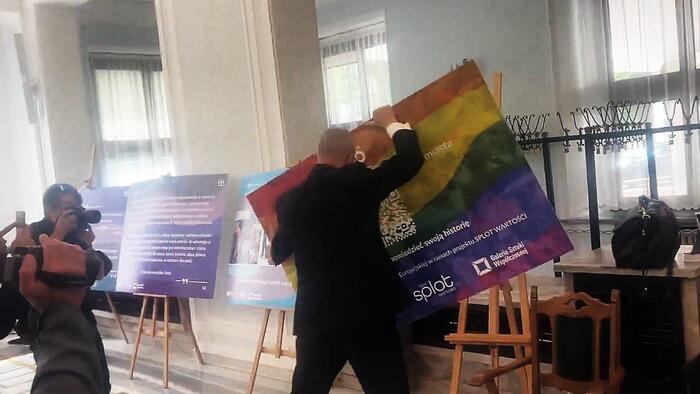 NextImg:Watch: Polish MEP Destroys LGBTQ Exhibition, Gets Banned From Polish Parliament Building