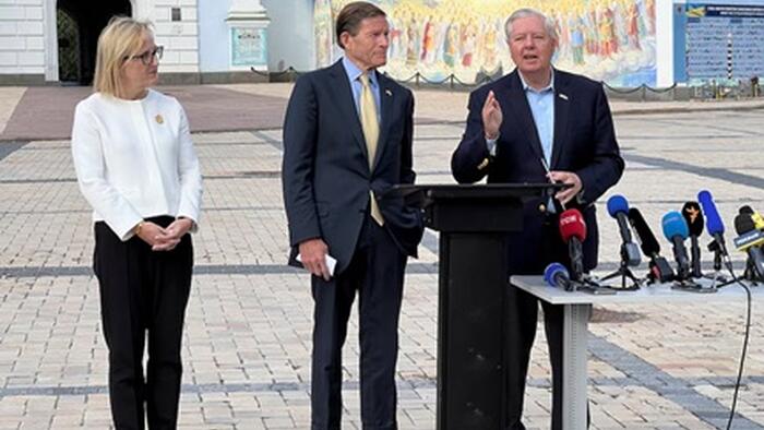 NextImg:Trump Reportedly Urged Sen. Graham To Weaken Russian Sanctions Bill