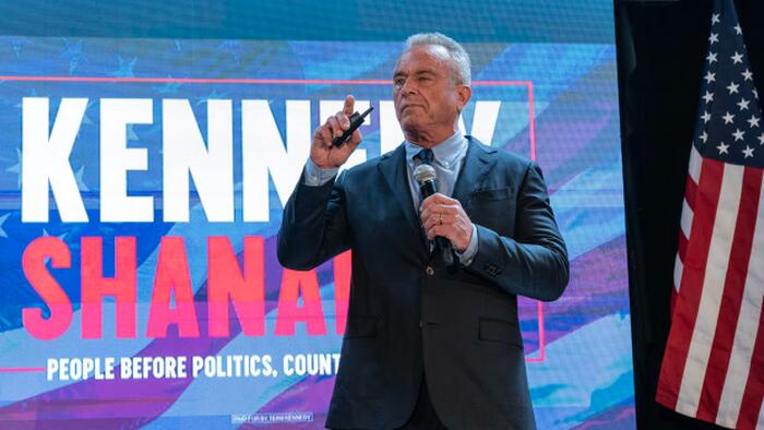 NextImg:Senators To Propose Ban On Big Pharma Ads As TV Networks Stand To Get Wrecked