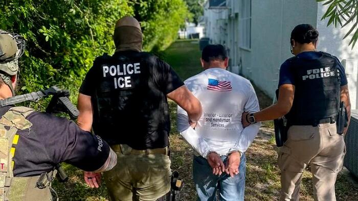 NextImg:More Than 100 Illegal Immigrants Arrested By ICE At Florida Construction Sites
