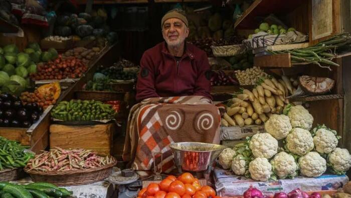 NextImg:India Central Bank Shocks With Biggest Rate Cut Since Covid As Growth, Inflation Stall