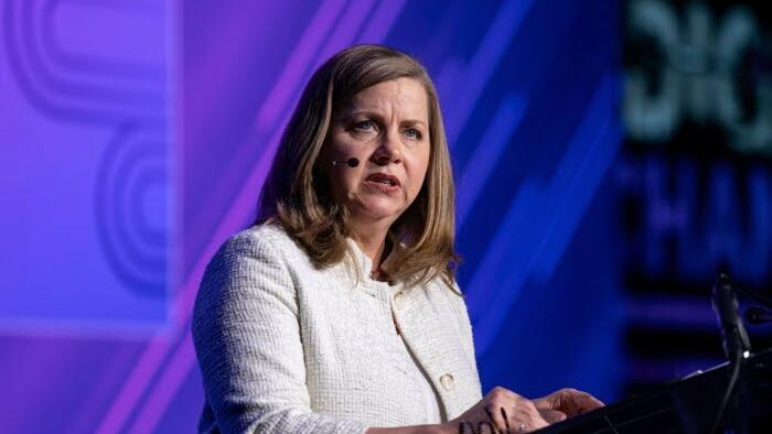 NextImg:Bowman Joins Race For Powell's Job, Supports July Rate Cut