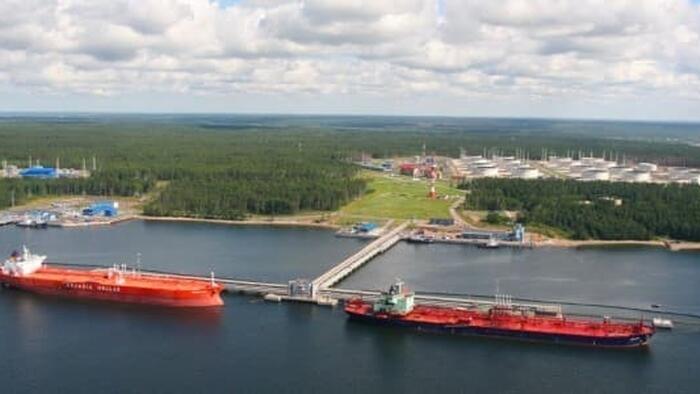 NextImg:EU Tightens Russian Oil Cap, But Loopholes Undermine Impact