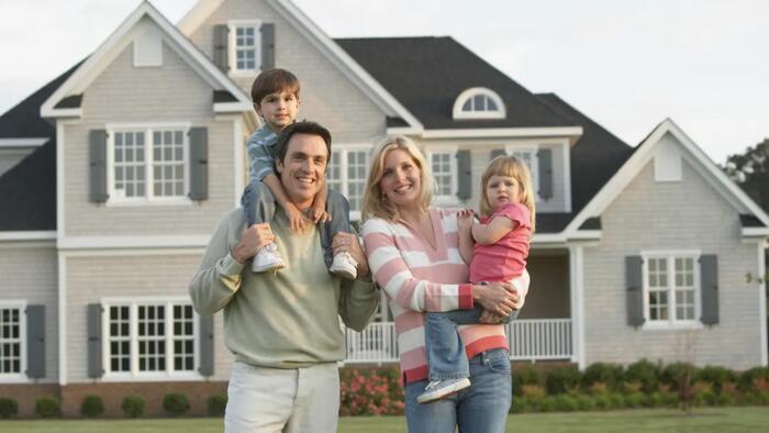 NextImg:Half Of Americans Who Think They're "Middle Class" Really Aren't: Pew