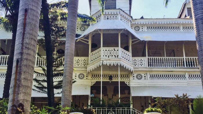 NextImg:Iconic Port Au Prince Hotel That Hosted Kennedys, Mick Jagger, Burns Down During Gang War