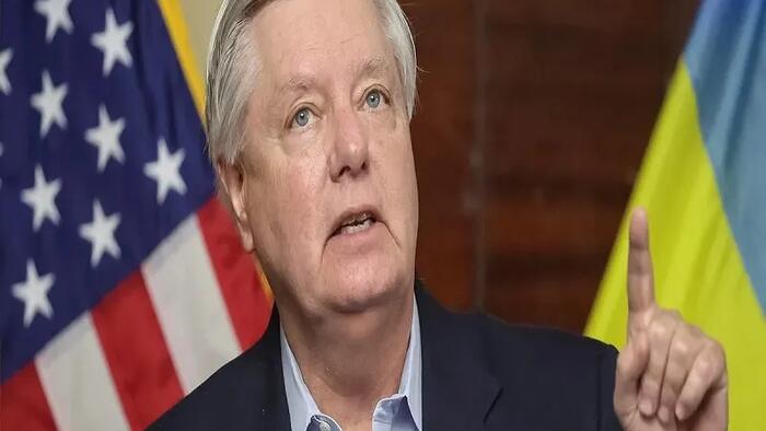 NextImg:Here's How Lindsey Graham Manipulated Trump Against Putin