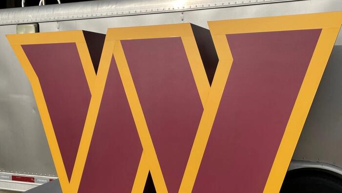 NextImg:Trump Threatens To Block Stadium Deal Unless Washington Commanders Restores Old Name