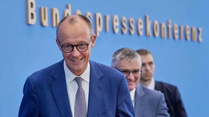 NextImg:Germany's €450 Billion EU Tribute: Brussels Demands, Berlin Pays