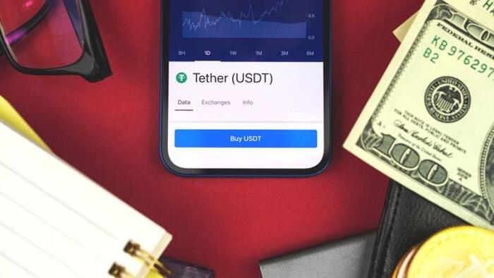 NextImg:Can Stablecoins Save The US Dollar... Or Just Delay Its Collapse?