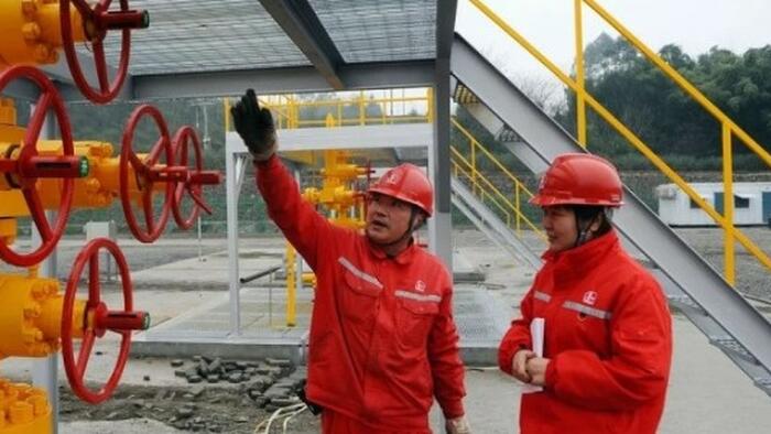 NextImg:Earnings Of China's Refining Giant Sinopec Plunge Amid Low Oil Prices, Weaker Fuel Demand