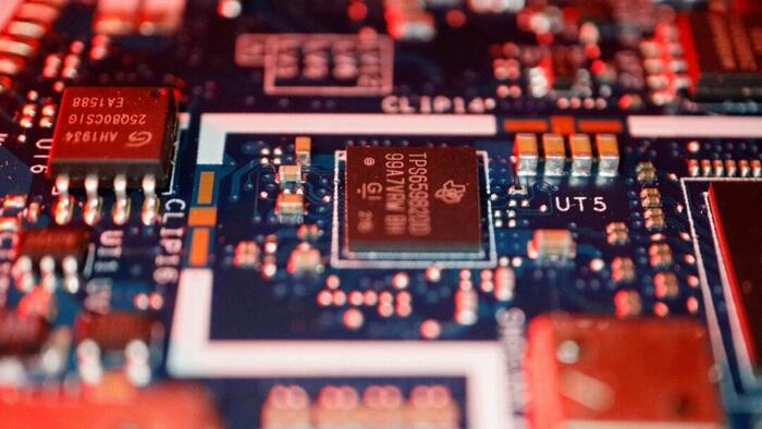 NextImg:Chinese Nationals Charged For Allegedly Exporting Microchips To China Without License