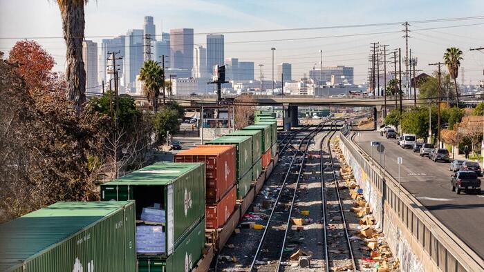 NextImg:Authorities Bust Multimillion Dollar LA-Area Cargo Theft Ring