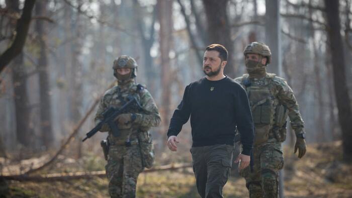 NextImg:Putin Preparing New Offensive After Trump Meeting, Zelensky Says, As Ukraine Softens Stance On Giving Up Territory