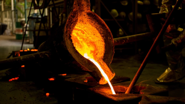 NextImg:Iron Ore Hits Six-Month Highs Despite UBS Calling It "Least Discussed" With Investors