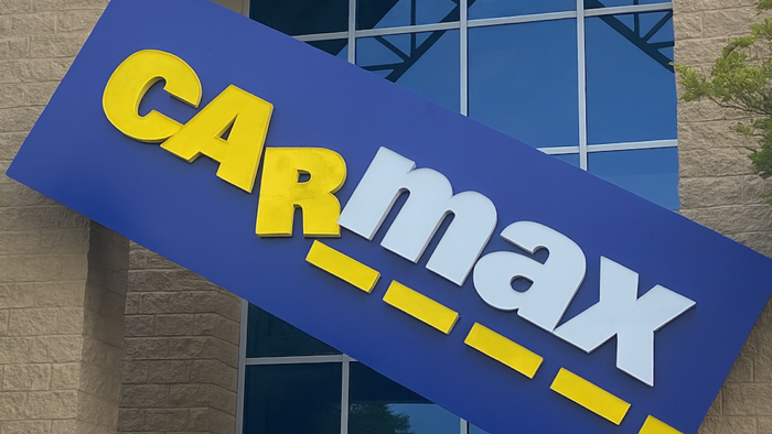 NextImg:CarMax Shares Crash Most Since Dot-Com Bust