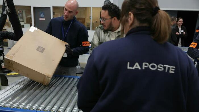 NextImg:Global Mail Disruption Deepens As U.S. Tariffs Trigger International Postal Shutdowns