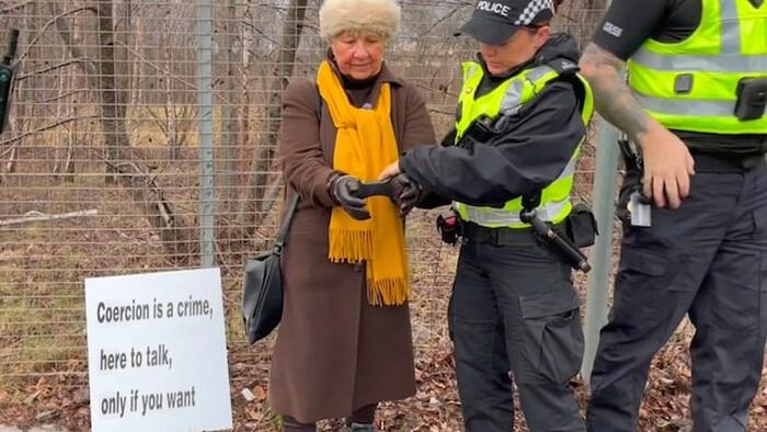 NextImg:Scottish Police Arrest Serial Speaker: Elderly Woman Charged After Holding Sign Offering to Discuss Abortion