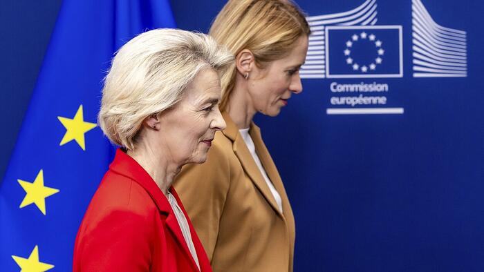 NextImg:EU Delays New Sanctions On Russia After Trump's Oil Warning