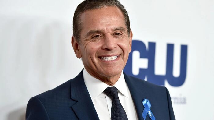 NextImg:Los Angeles Mayor Bass Endorses Former Mayor For Governor