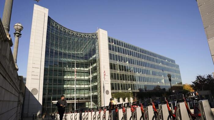NextImg:SEC Backs Trump's Proposal To Shift Earnings Reports From Quarterly To Semiannual