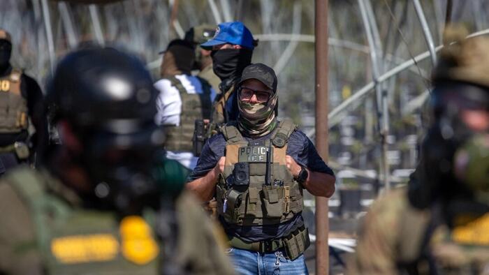 NextImg:California Passes Law Banning ICE Officers From Wearing Masks