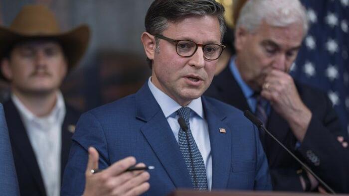 NextImg:Stopgap Passes House, But Senate Dems Block Path