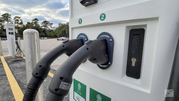 NextImg:Nearly One-Third Of EV Charging Attempts Fail, Report Finds