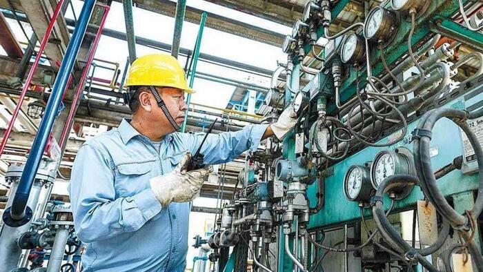 China Scales Back Purchases Of Russian Oil Following New US Sanctions; Report China Scales Back Purchases Of Russian Oil Following New US Sanctions; Report