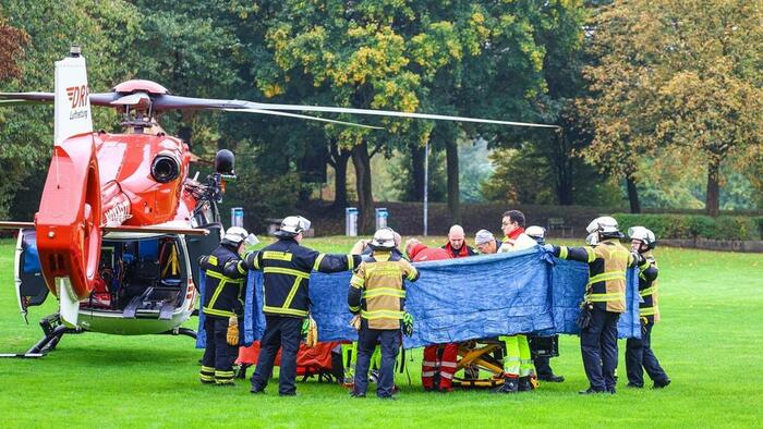 NextImg:German Mayor Stabbed By 'Gang Of Men' In Broad Daylight, Manhunt Underway