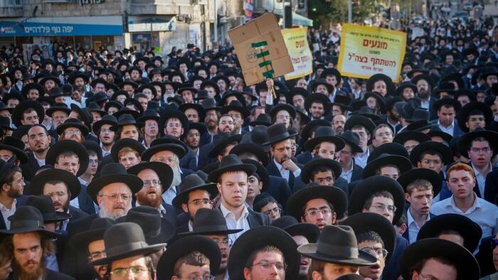 Massive Ultra-Orthodox Rally In Israel Protests Arrest Of Draft Dodgers Massive Ultra-Orthodox Rally In Israel Protests Arrest Of Draft Dodgers