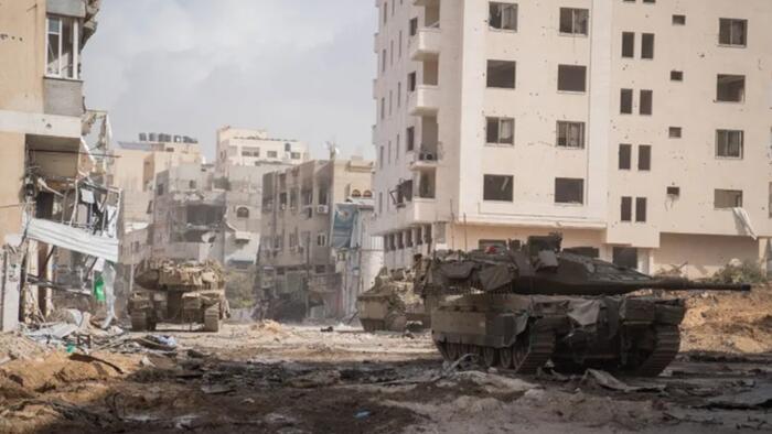 NextImg:Trump Thanks Israel For Halting Gaza City Offensive, Urges Hamas "Move Quickly" Or Deal Is Off