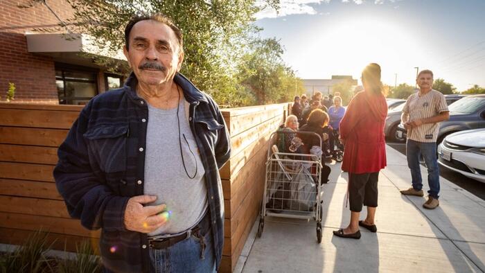 NextImg:Struggling Central Valley Residents Line Up For Groceries Amid California's Cost-of-Living Crisis