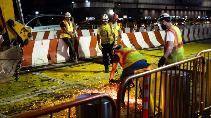 ‘Showing Up In Droves’ – Gen Z Trades Graduation-Caps For Hard-Hats ‘Showing Up In Droves’ – Gen Z Trades Graduation-Caps For Hard-Hats