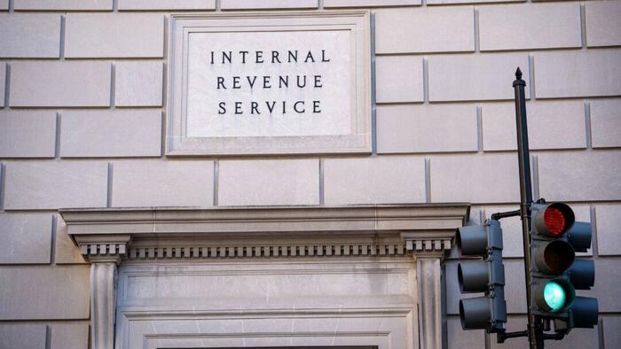 IRS Reinstates ,000 / 200-Transaction Threshold For Form 1099-K IRS Reinstates ,000 / 200-Transaction Threshold For Form 1099-K