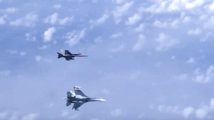Russian Military Jets Briefly Violate Lithuanian NATO Airspace Near Kaliningrad