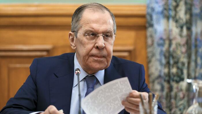 Kremlin Affirms Alaska Summit Framework Amid Ukraine Peace Talks Stalemate