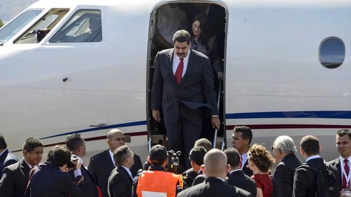 US Intelligence Offered Maduro’s Pilot Huge Reward To Divert Plane To Awaiting Federal Agents US Intelligence Offered Maduro’s Pilot Huge Reward To Divert Plane To Awaiting Federal Agents