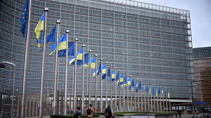 EU Commission Mulls Joint Debt, Bilateral Grants To Plug Ukraine Funding Gap EU Commission Mulls Joint Debt, Bilateral Grants To Plug Ukraine Funding Gap
