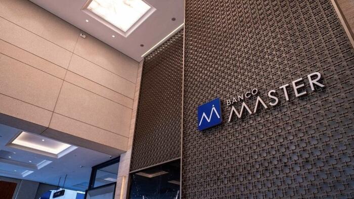 Brazil's Banco Master Collapses: CEO Detained, Regulator Shuts Lender Down